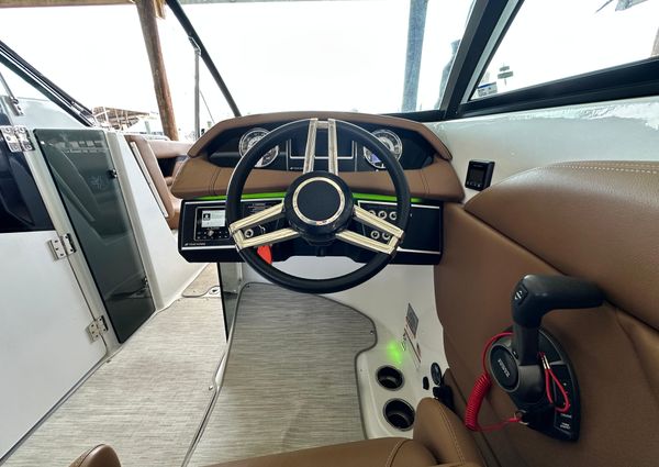 Four Winns HD8 image