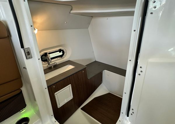 Four Winns HD8 image