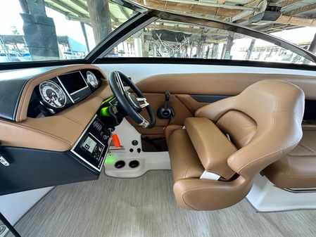 Four Winns HD8 image