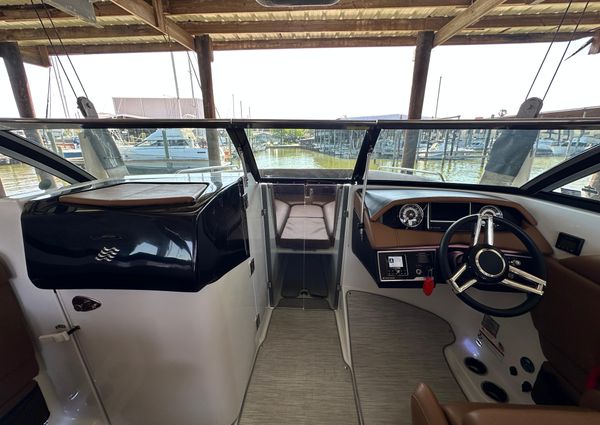 Four Winns HD8 image