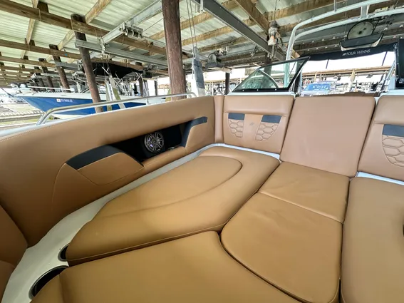 Four Winns HD8 image