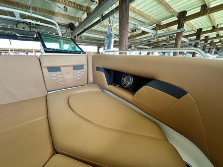 Four Winns HD8 image