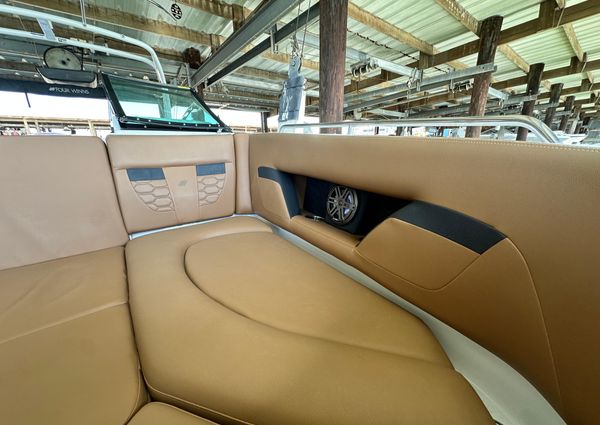 Four Winns HD8 image