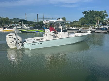 Sportsman Masters 267OE Bay Boat image