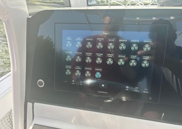 Sportsman Masters 267OE Bay Boat image