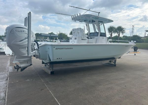 Sportsman Masters 267OE Bay Boat image