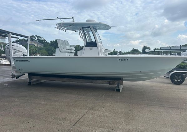 Sportsman Masters 267OE Bay Boat image