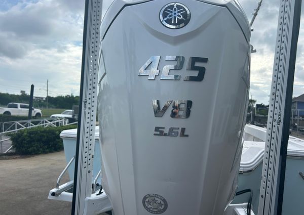 Sportsman Masters 267OE Bay Boat image