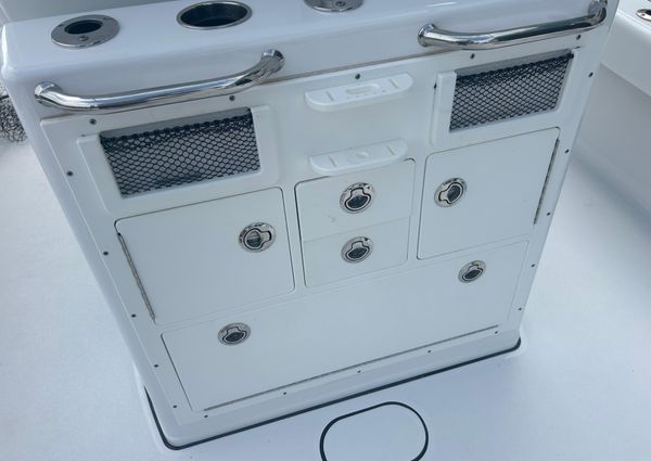 Sportsman Masters 267OE Bay Boat image