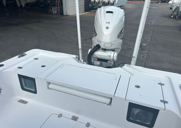 Sportsman Masters 267OE Bay Boat image