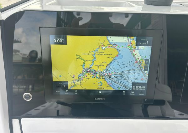 Sportsman Masters 267OE Bay Boat image