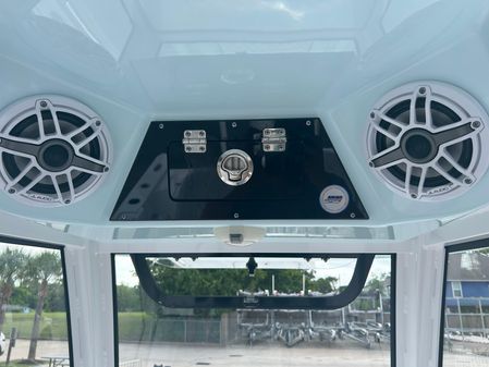 Sportsman Masters 267OE Bay Boat image