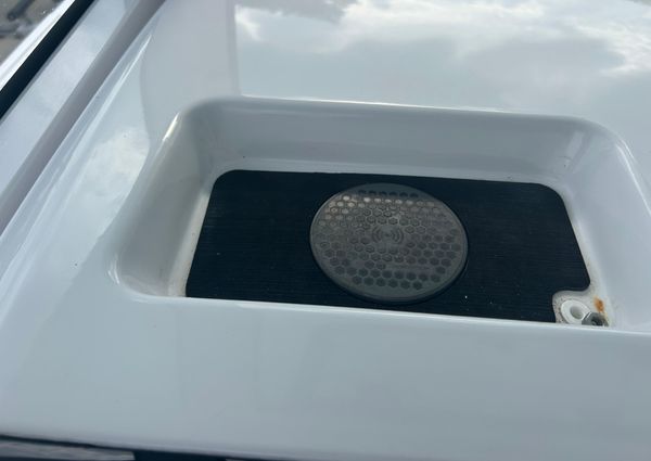 Sportsman Masters 267OE Bay Boat image