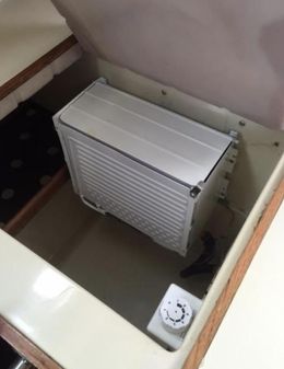 Ericson 38-200 image