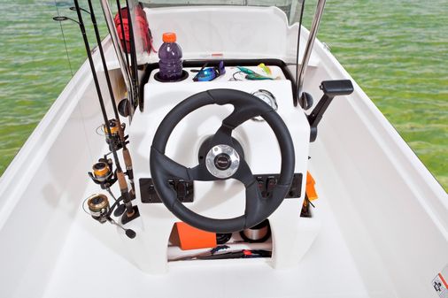 Mako Pro Skiff 17 CC image