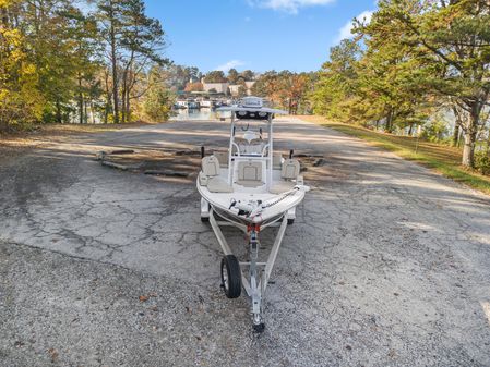 Sea Pro 208 Bay image