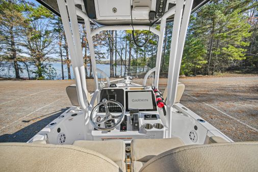 Sea Pro 208 Bay image