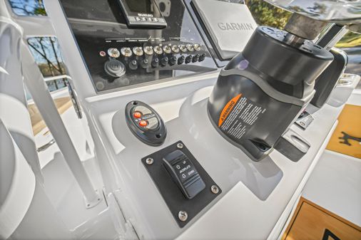 Sea Pro 208 Bay image