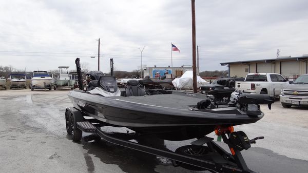 Skeeter ZXR 21