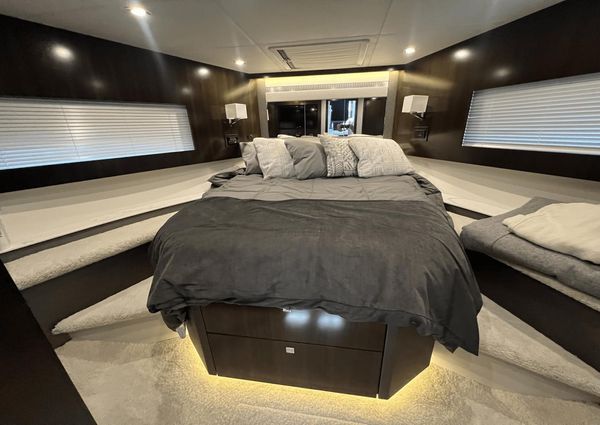 Cruisers Yachts 46 Cantius image