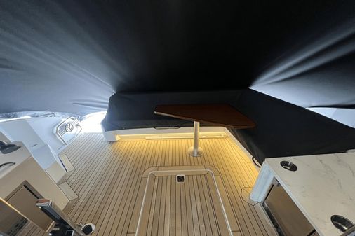 Cruisers Yachts 46 Cantius image