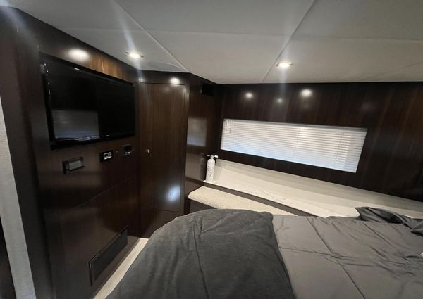 Cruisers Yachts 46 Cantius image