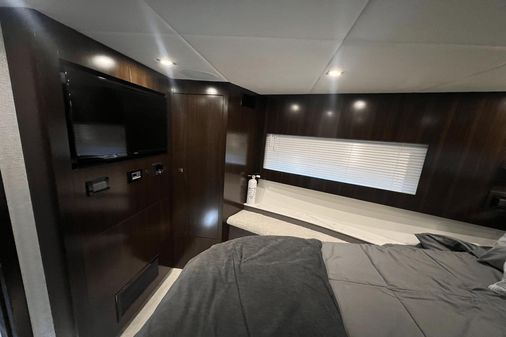 Cruisers Yachts 46 Cantius image