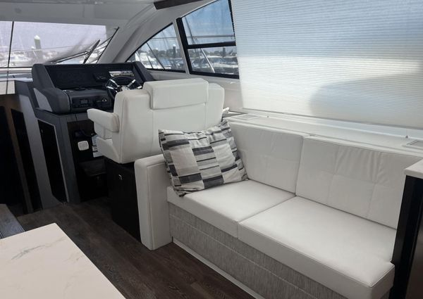 Cruisers Yachts 46 Cantius image