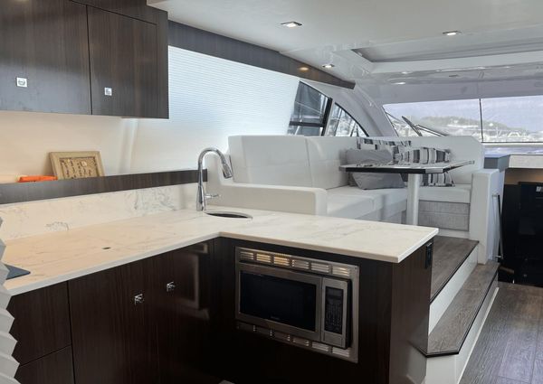 Cruisers Yachts 46 Cantius image