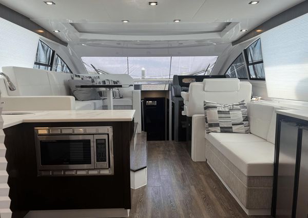 Cruisers Yachts 46 Cantius image