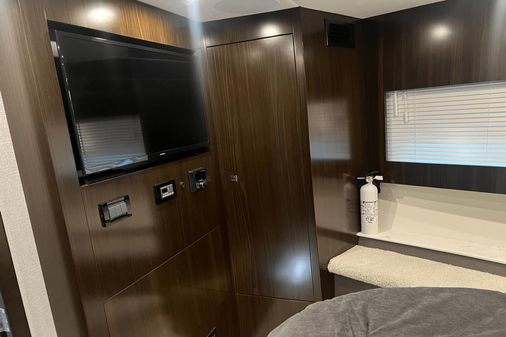 Cruisers Yachts 46 Cantius image