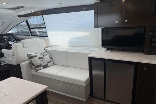 Cruisers Yachts 46 Cantius image