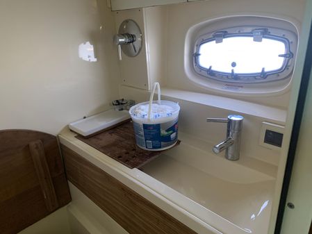 Sea Ray 410 Sundancer image