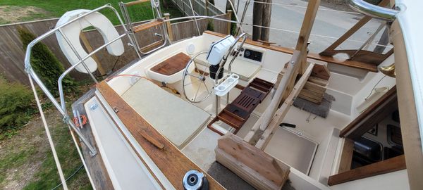 Island Packet 27 Sloop image