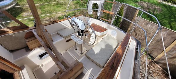 Island Packet 27 Sloop image