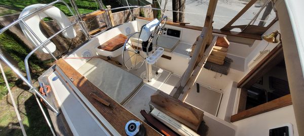 Island Packet 27 Sloop image