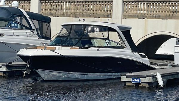 Sea Ray 350 SLX