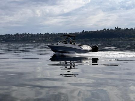 Bayliner VR6 image