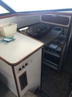 Carver 32-AFT-CABIN image