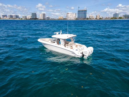 Boston Whaler 350 Realm image