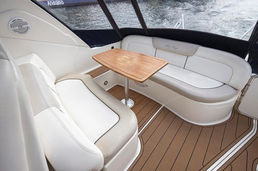 Sea Ray Sundancer 330 image