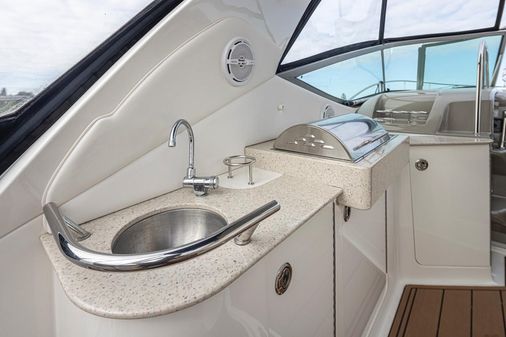 Sea Ray Sundancer 330 image