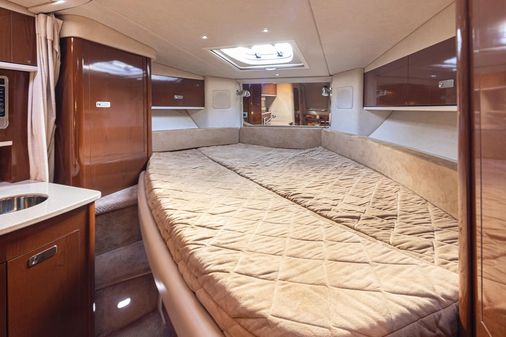 Sea Ray Sundancer 330 image