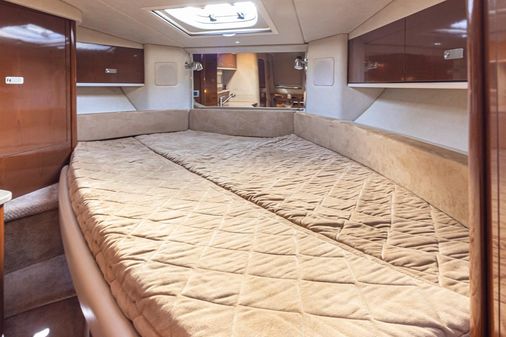 Sea Ray Sundancer 330 image