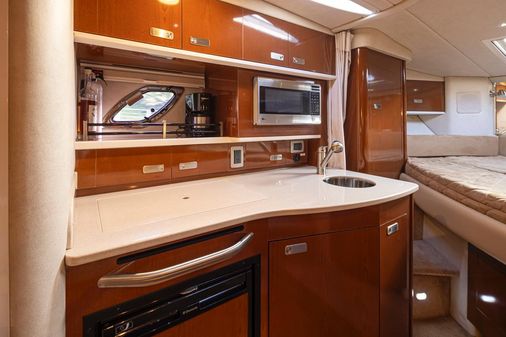 Sea Ray Sundancer 330 image