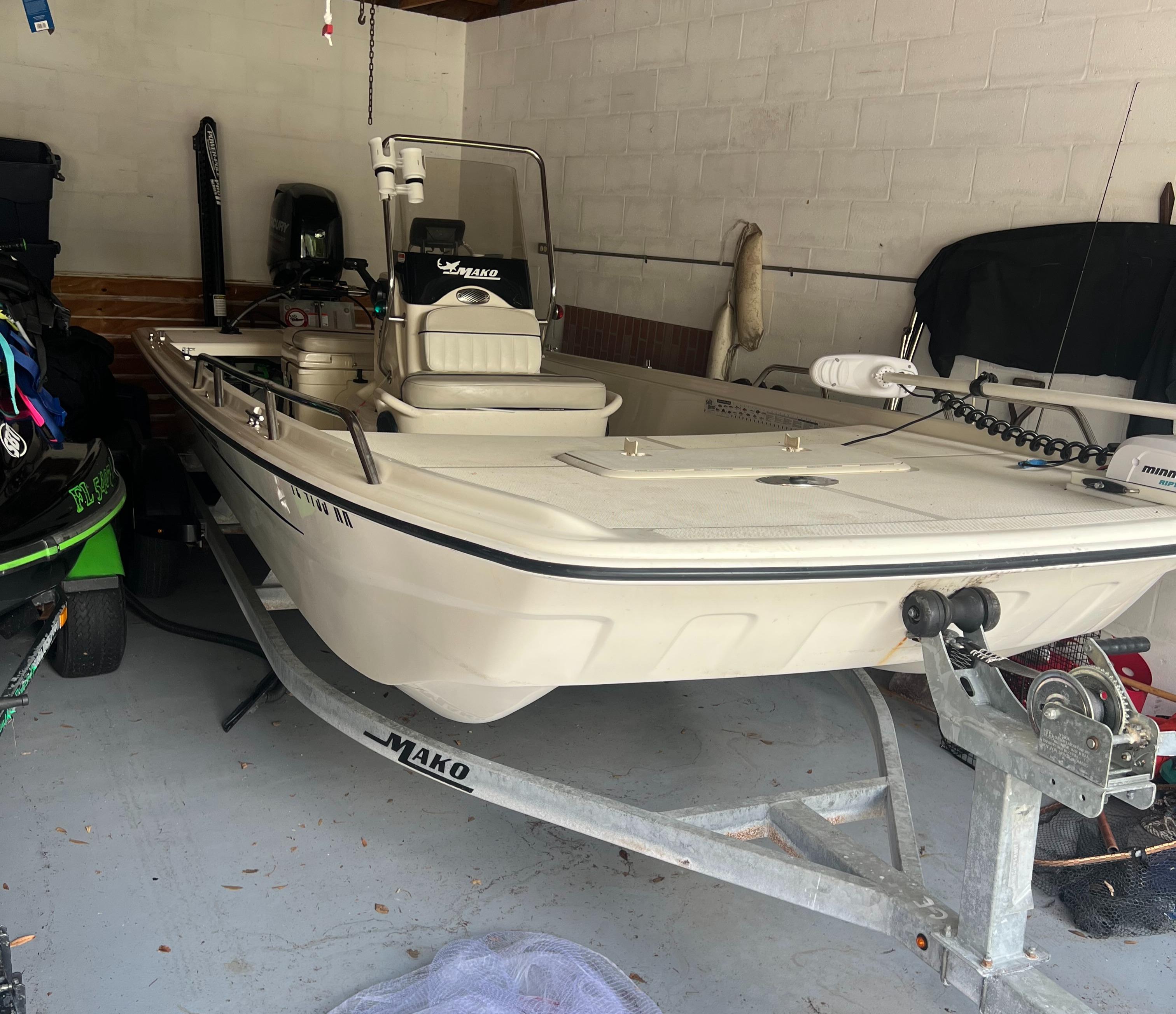 2017 Mako pro skiff 17 cc