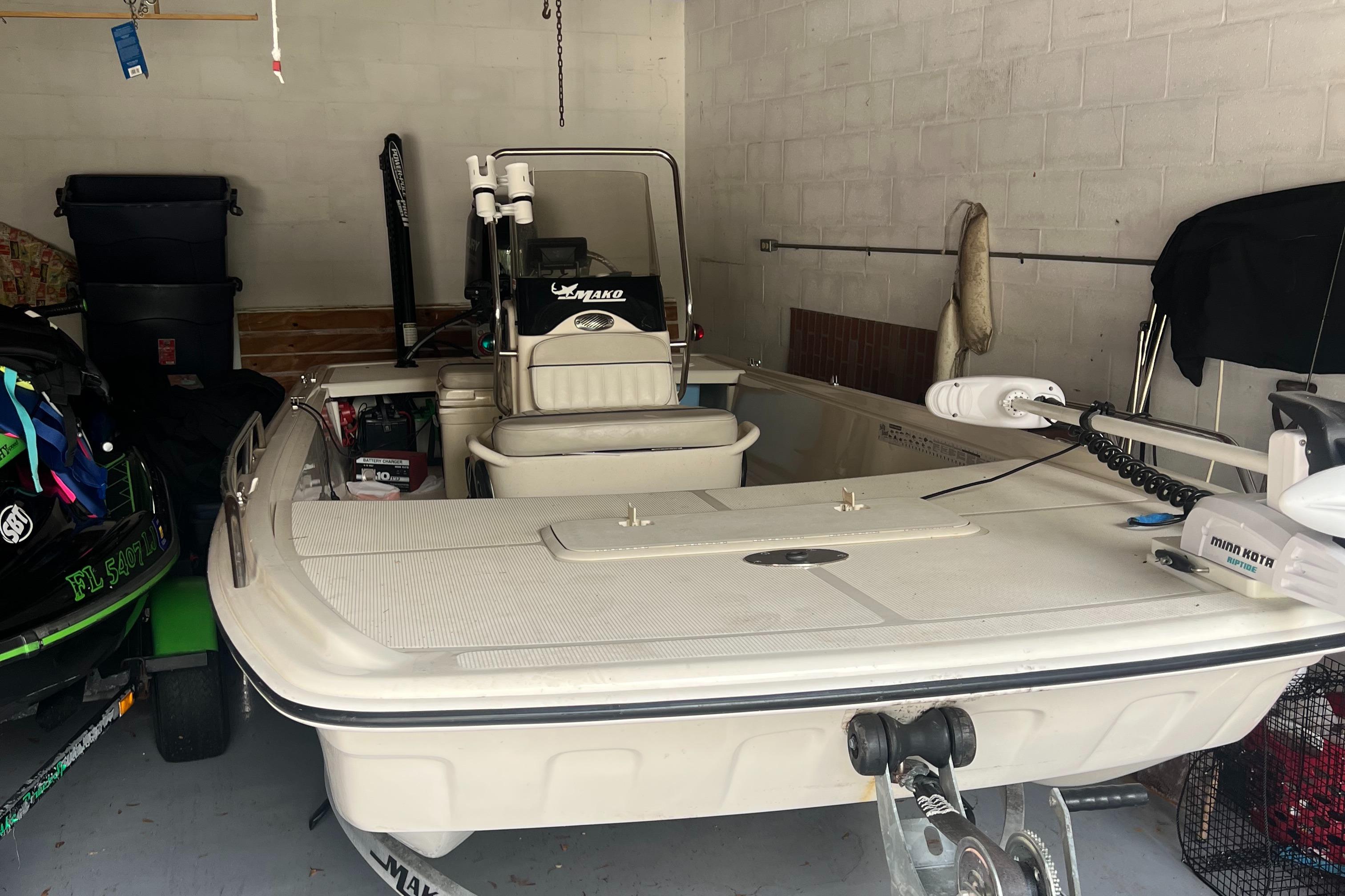 2017 Mako pro skiff 17 cc