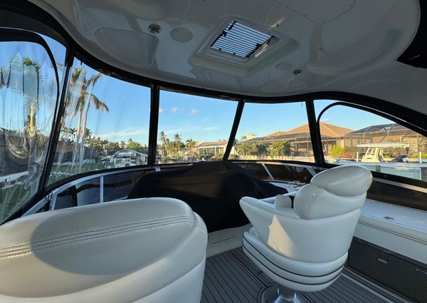 Sea Ray 44 Sedan Bridge image