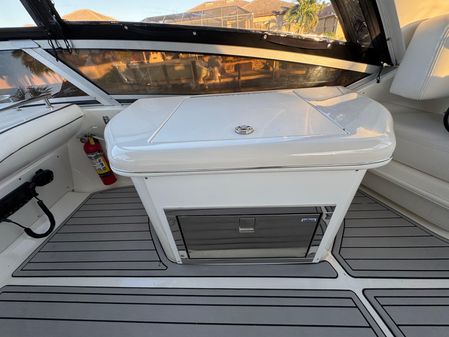 Sea Ray 44 Sedan Bridge image