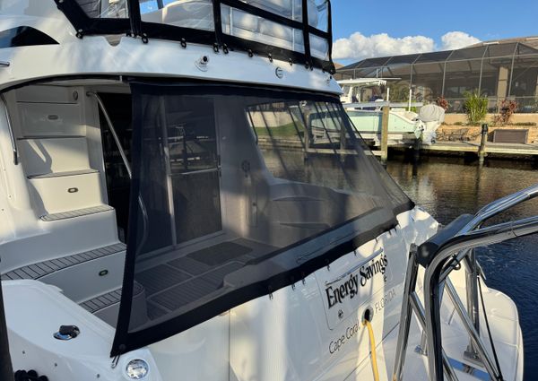 Sea Ray 44 Sedan Bridge image